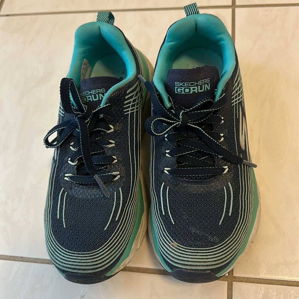 Sketchers shoes